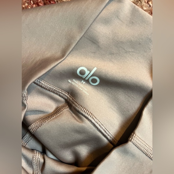 Alo Yoga High Waist Airlift Leggings in Tan - Picture 2 of 2